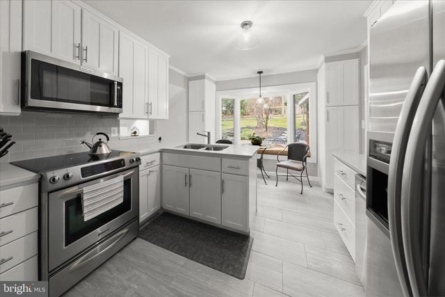 1146 VALLEY DR, Pasadena, MD 21122