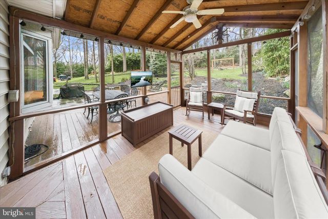 1146 VALLEY DR, Pasadena, MD 21122