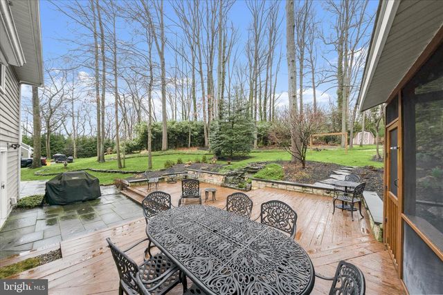 1146 VALLEY DR, Pasadena, MD 21122