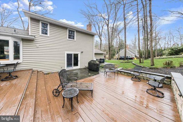 1146 VALLEY DR, Pasadena, MD 21122