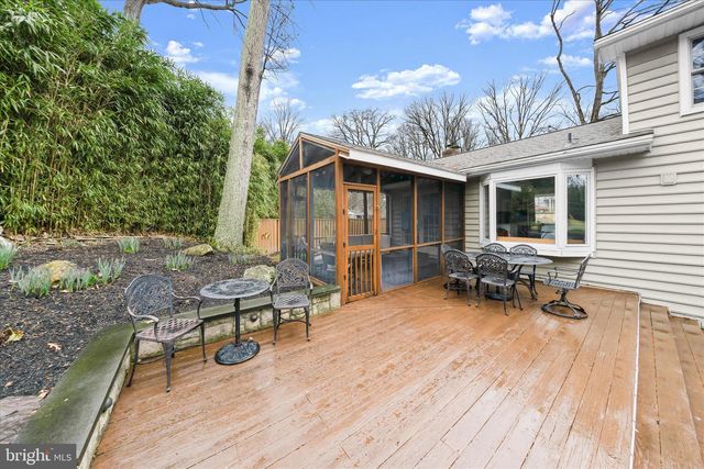 1146 VALLEY DR, Pasadena, MD 21122