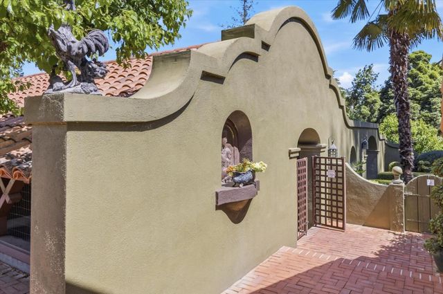 18000 Overlook Road, Los Gatos, CA 95030