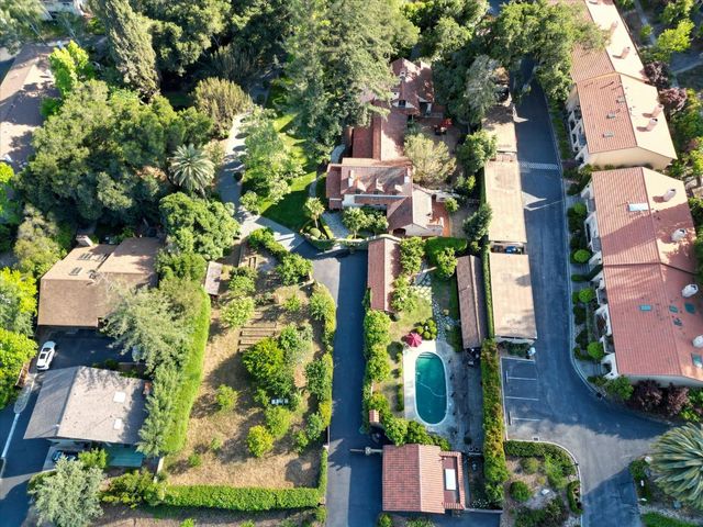 18000 Overlook Road, Los Gatos, CA 95030