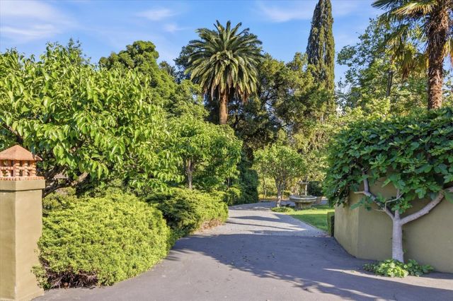 18000 Overlook Road, Los Gatos, CA 95030