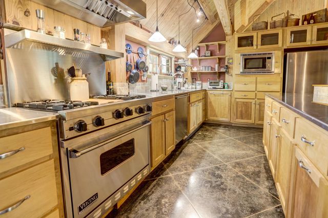 353 Spanish Canyon Trail, West Point, TX 78963