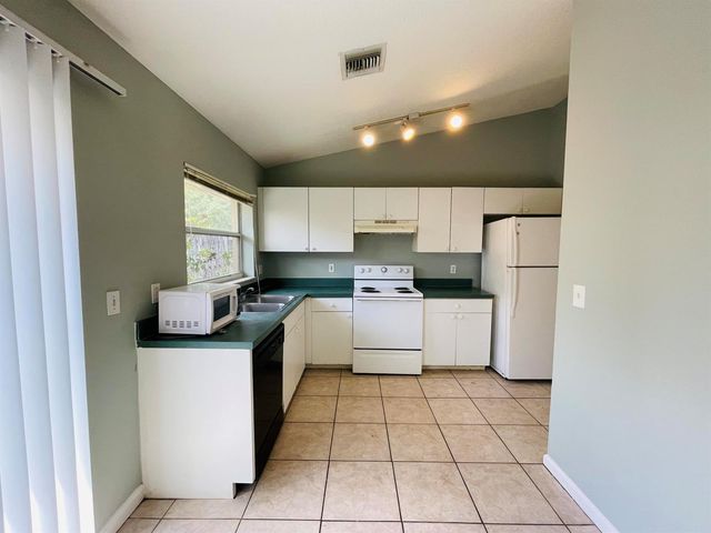 1654 Hawthorne Place, Wellington, FL 33414