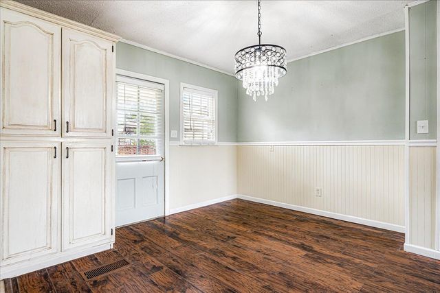 210 KINNEY AVE, Covington, TN 38019