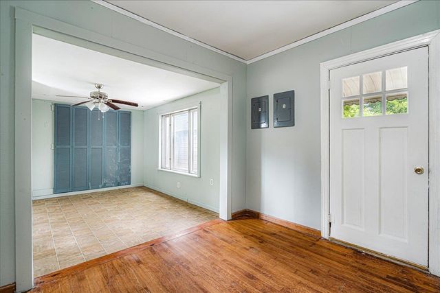 210 KINNEY AVE, Covington, TN 38019