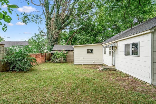 210 KINNEY AVE, Covington, TN 38019