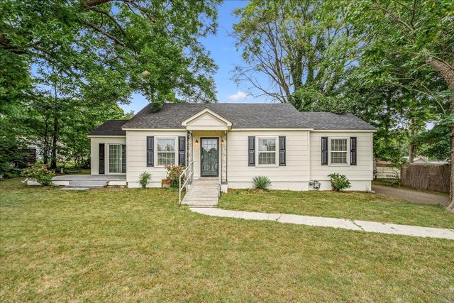 210 KINNEY AVE, Covington, TN 38019