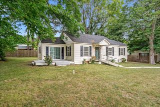 210 KINNEY AVE, Covington, TN 38019