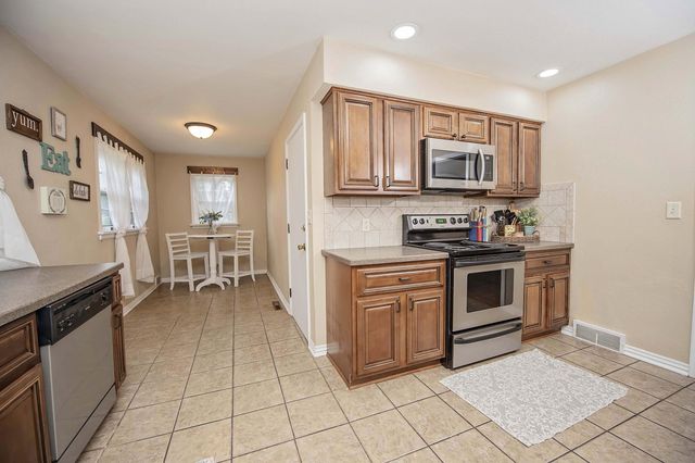 1635 E Elm Street, Springfield, MO 65802
