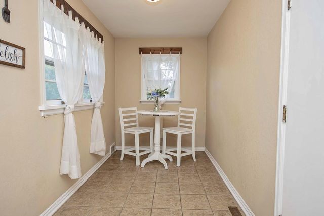 1635 E Elm Street, Springfield, MO 65802