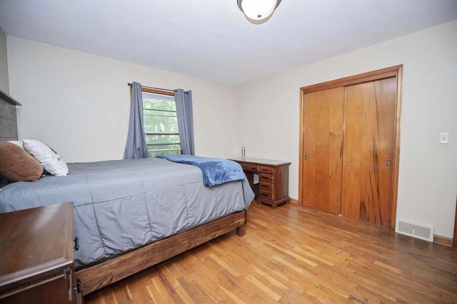 1635 E Elm Street, Springfield, MO 65802