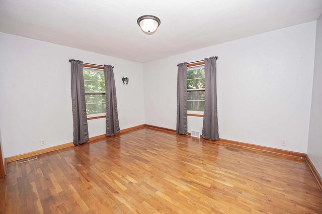 1635 E Elm Street, Springfield, MO 65802