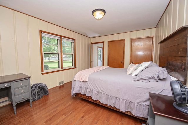 1635 E Elm Street, Springfield, MO 65802