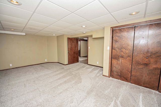 1635 E Elm Street, Springfield, MO 65802