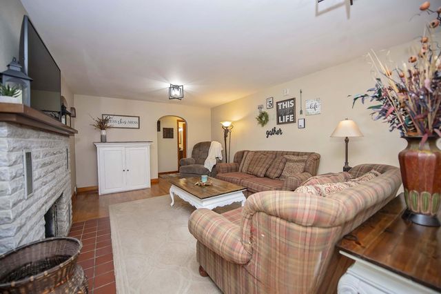 1635 E Elm Street, Springfield, MO 65802