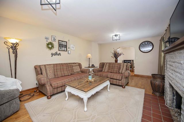 1635 E Elm Street, Springfield, MO 65802
