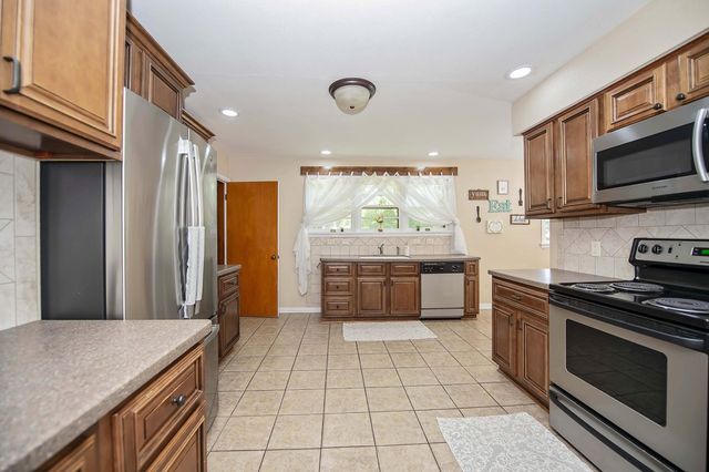 1635 E Elm Street, Springfield, MO 65802