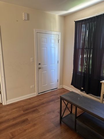 5026 S Rockwell Street, Chicago, IL 60632