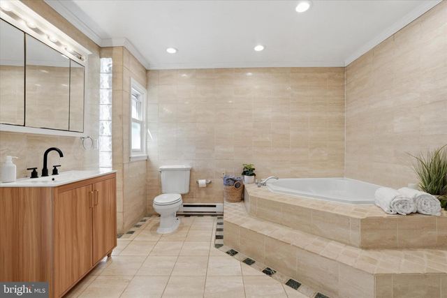 308 S ISEMINGER ST, Philadelphia, PA 19107