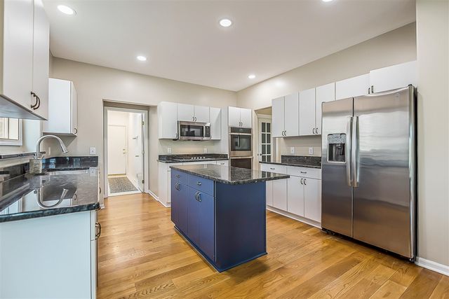 4644 E Sawgrass Drive, Ann Arbor, MI 48108