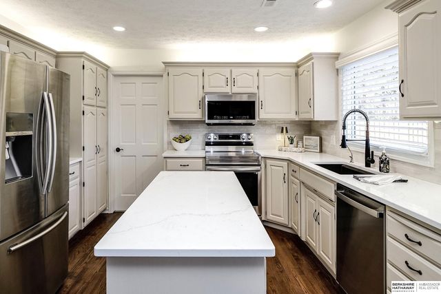 12930 Seward Street, Omaha, NE 68154