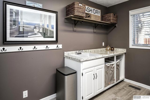 12930 Seward Street, Omaha, NE 68154