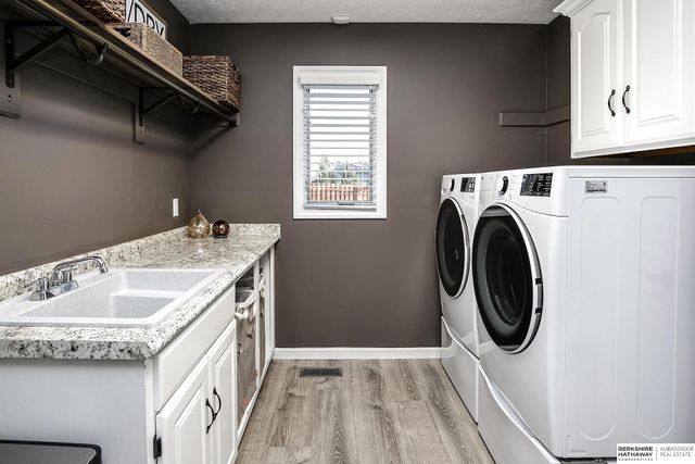 12930 Seward Street, Omaha, NE 68154