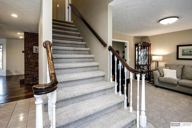 12930 Seward Street, Omaha, NE 68154