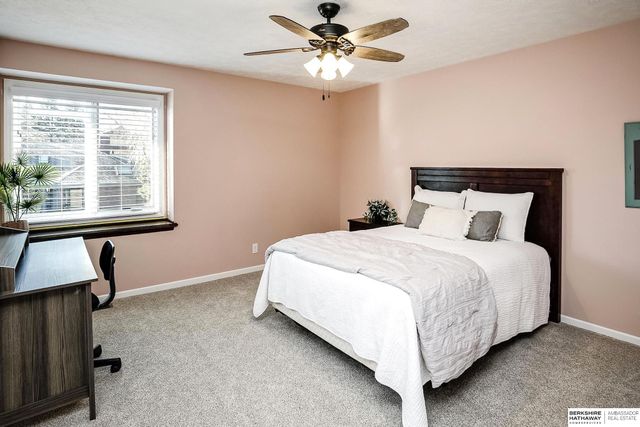 12930 Seward Street, Omaha, NE 68154