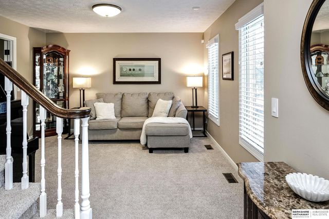 12930 Seward Street, Omaha, NE 68154