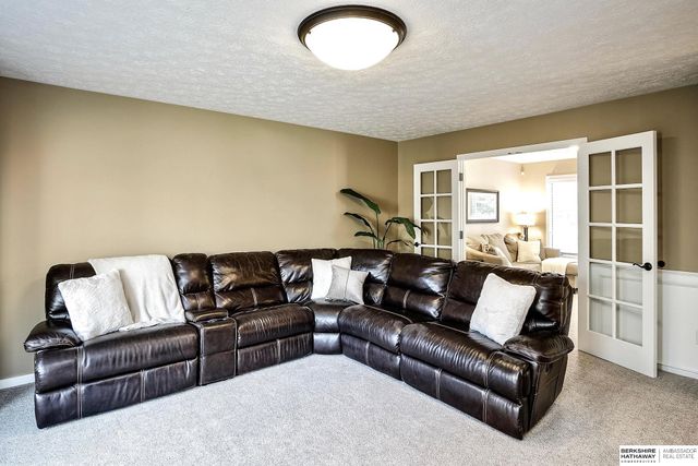 12930 Seward Street, Omaha, NE 68154