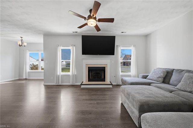 2825 Ridgeboard PL, Chesapeake, VA 23323