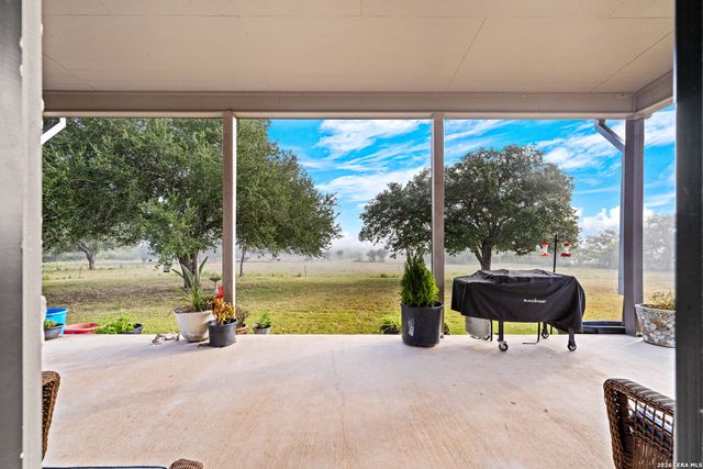 7915 County Road 203, Beeville, TX 78102