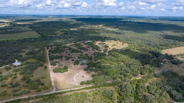 7915 County Road 203, Beeville, TX 78102