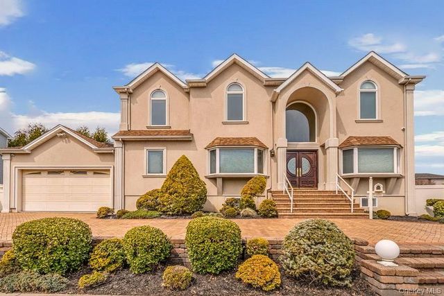 1218 Centre Street, Hewlett, NY 11557