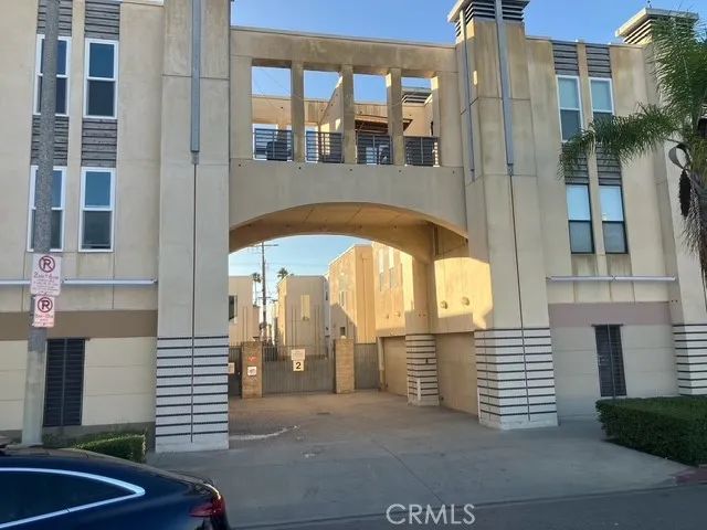 8021 S VERMONT Avenue 24, Los Angeles, CA 90044