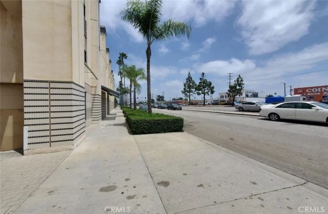 8021 S VERMONT Avenue 24, Los Angeles, CA 90044
