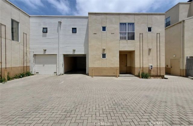 8021 S VERMONT Avenue 24, Los Angeles, CA 90044