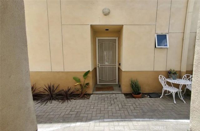 8021 S VERMONT Avenue 24, Los Angeles, CA 90044