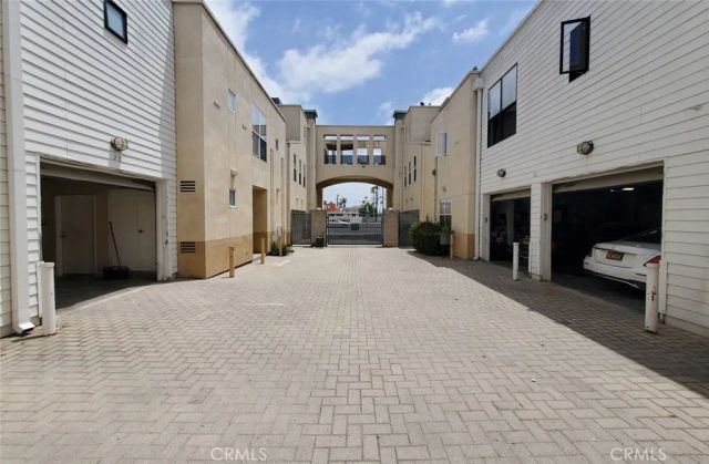 8021 S VERMONT Avenue 24, Los Angeles, CA 90044