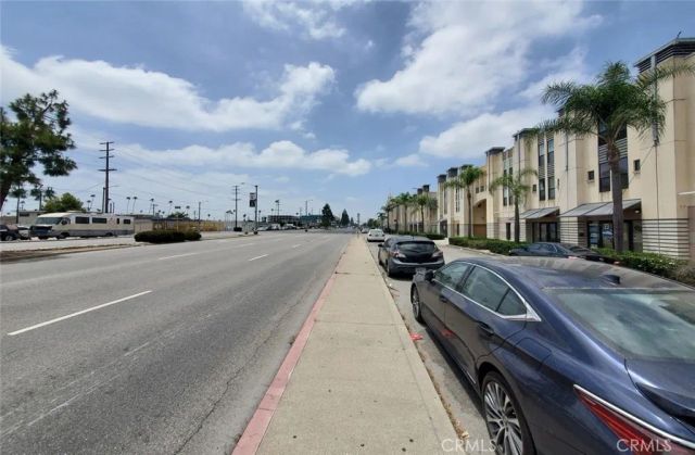 8021 S VERMONT Avenue 24, Los Angeles, CA 90044
