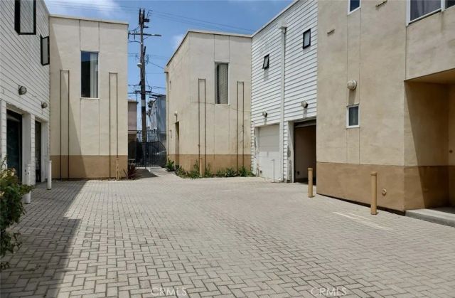 8021 S VERMONT Avenue 24, Los Angeles, CA 90044