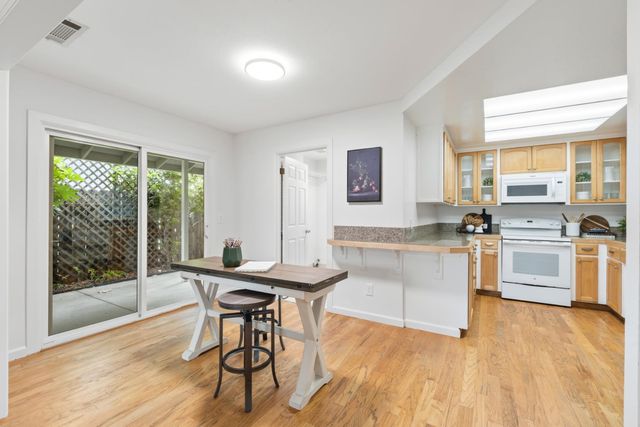 3405 Meadow Way, Rocklin, CA 95677