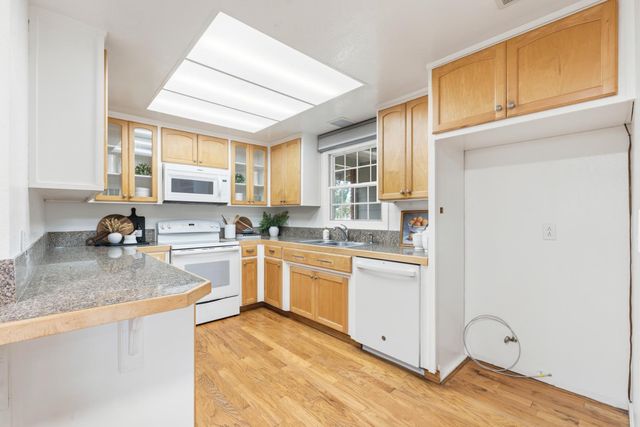 3405 Meadow Way, Rocklin, CA 95677
