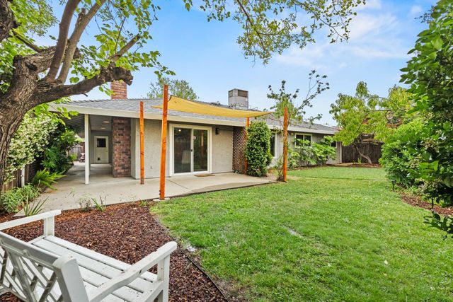 3405 Meadow Way, Rocklin, CA 95677