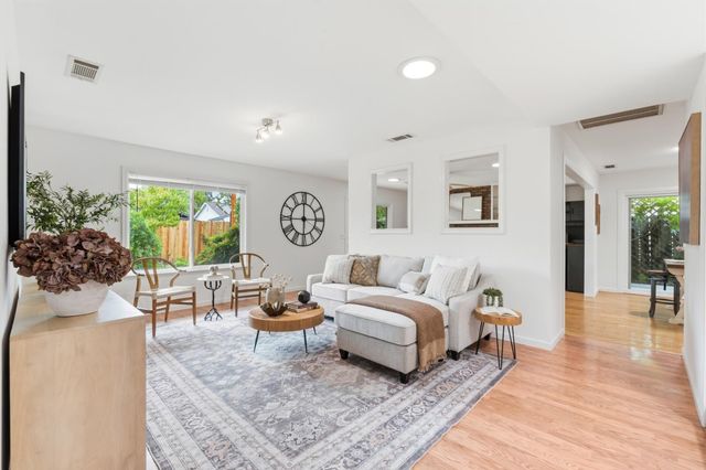 3405 Meadow Way, Rocklin, CA 95677