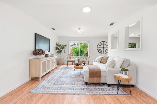 3405 Meadow Way, Rocklin, CA 95677